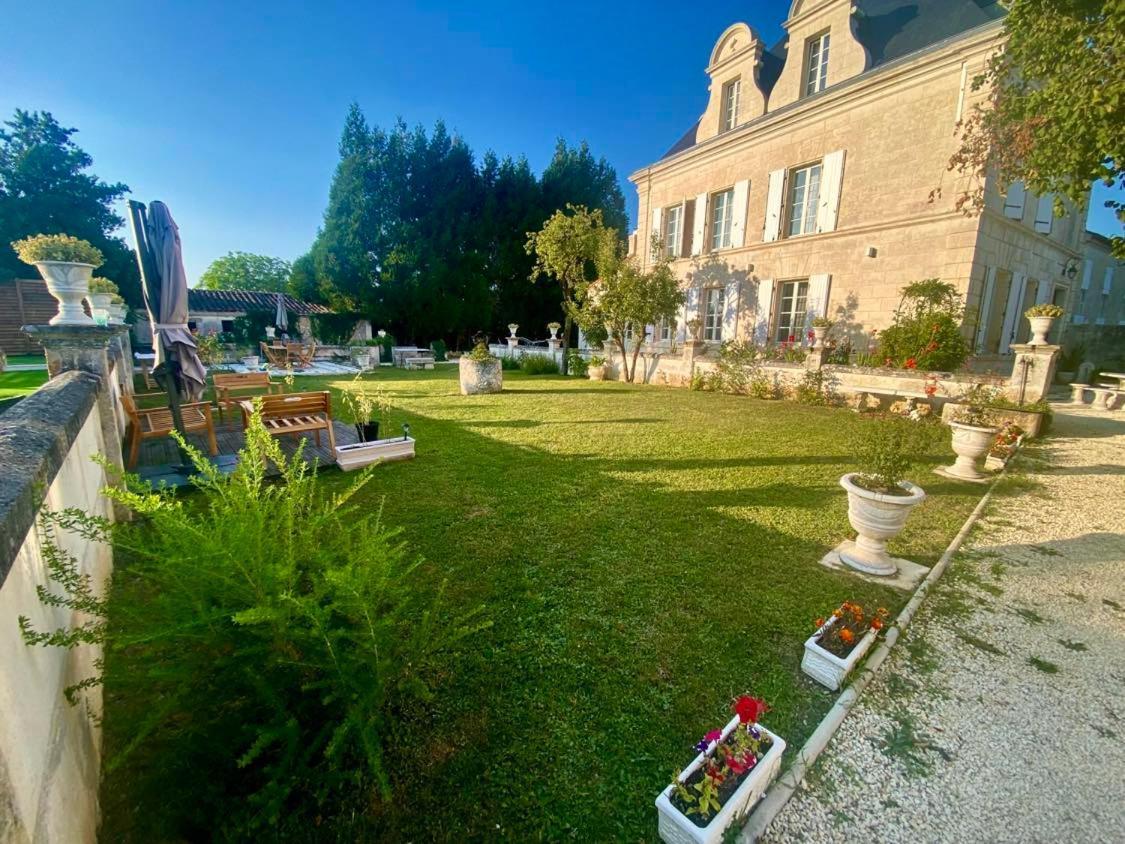 Le Grand Berger Chambres D'Hotes Angeac-Charente Kültér fotó